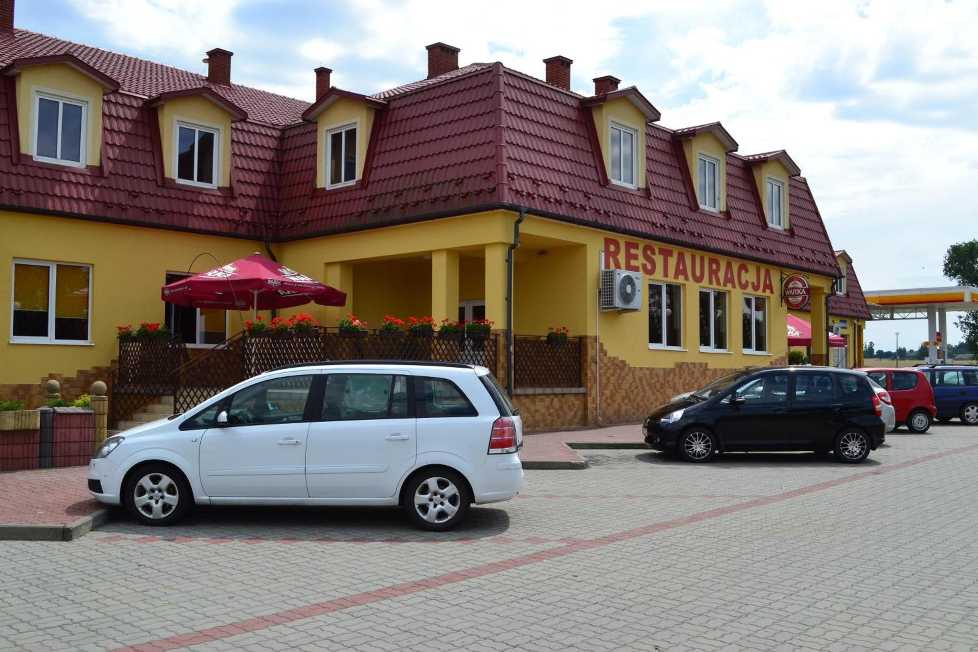 Hotel I Restauracja Jaskolka Alojzow Eksteriør bilde